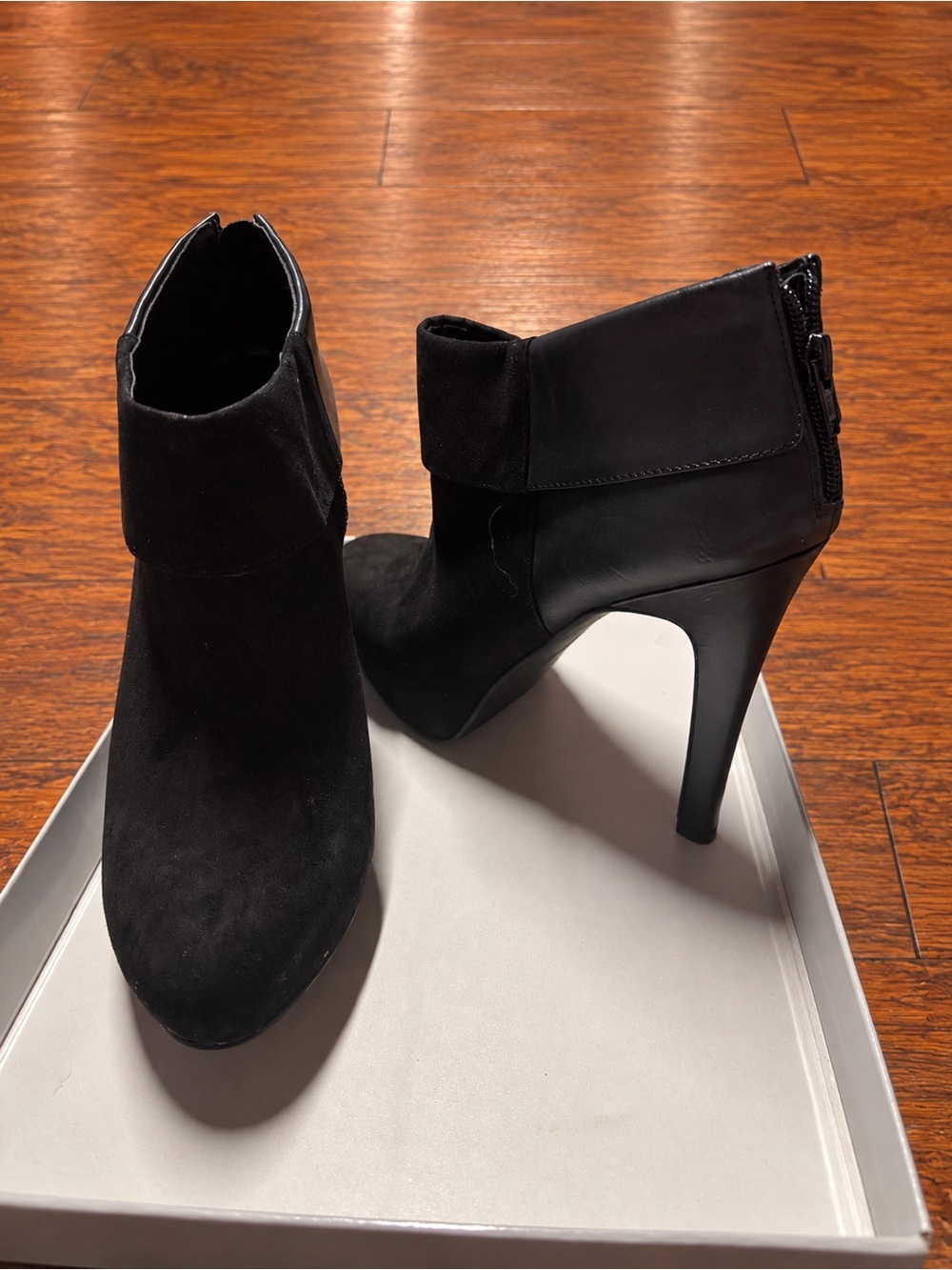 NWT Jessica Simpson Audriana Black Microsuede Stiletto Ankle Booties Size 10